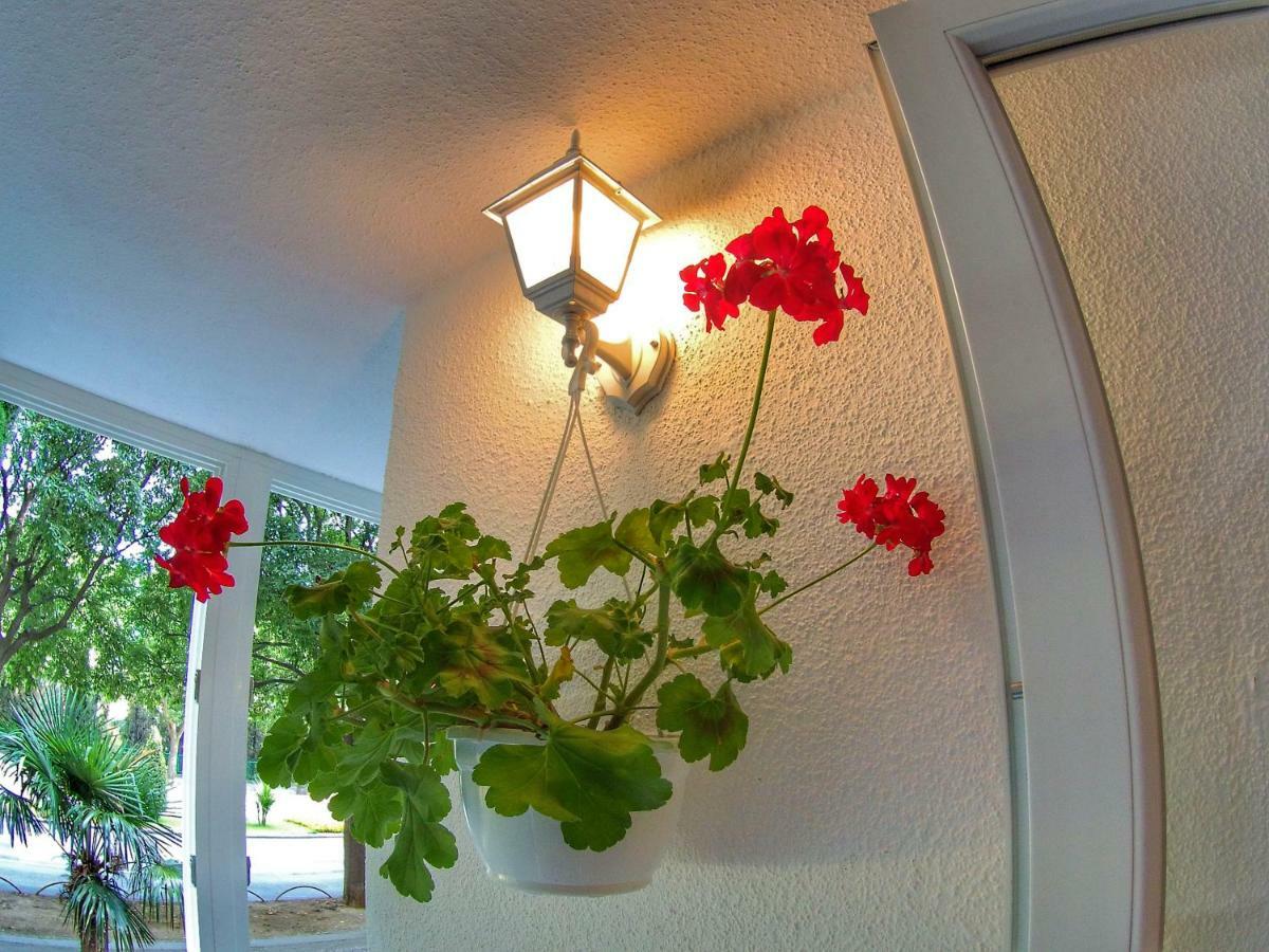 Apartment Suzana 2Br Split With Balcony מראה חיצוני תמונה